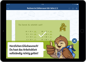 Worksheet Crafter auf dem iPad, als Screenshot / Mock-Up abgebildet, mit einer freundlichen Eulen-Animation.